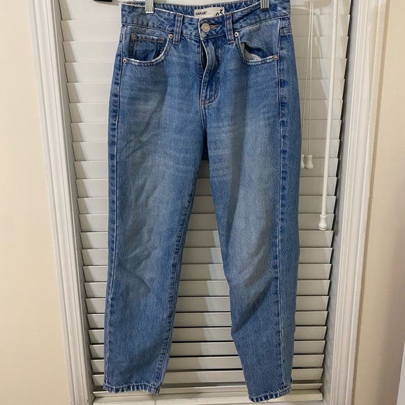 Mom Jeans - Picture 1 of 2